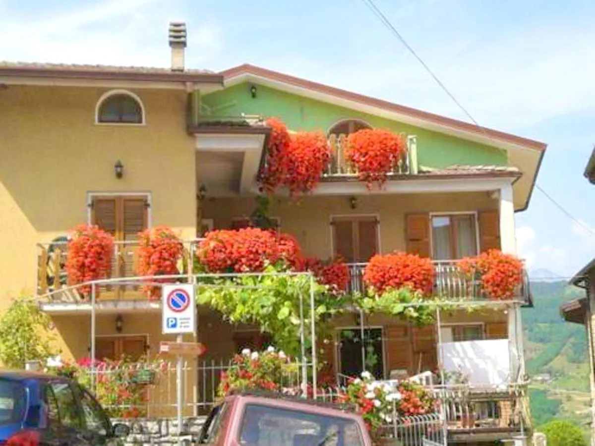 Comfortable Apartment In Prabione With Mountain View Campione del Garda 0*,  Italia
